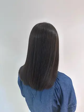 ミディアム 安井　昴 💫ブリーチ縮毛矯正のヘアスタイル