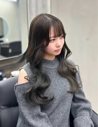 ロング カラー youres hair東新宿店所属・新宿⌇韓国風ヘア ⌇透明感カラーのヘアスタイル