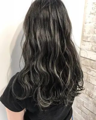 ロング カラー grow恵比寿【グロウ】髪質改善/ハイライト/ブリーチ/レイヤーカット所属・奥野 貴史　代表　レイヤーのヘアスタイル