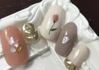 ネイル Nest 岩崎のネイルデザイン