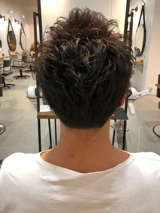 ショート カラー パーマ メンズ Lolonois池田 代表 鍜治本颯太のヘアスタイル