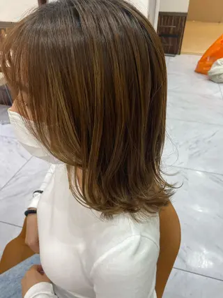 ミディアム 宮澤 美幸のヘアスタイル