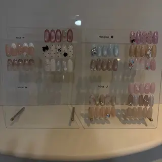 ネイル 𝑟𝑖𝑠𝑎 🕯‎🤍のネイルデザイン