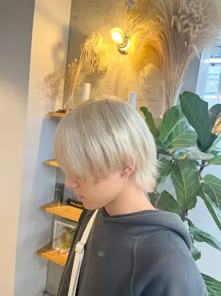 ミディアム カラー メンズ ハイトーンカラ ー/小川のヘアスタイル