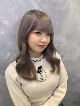 ミディアム 🦋ami/浦和 ブリーチカラー🦋のヘアスタイル