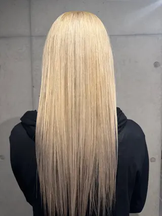 ロング だいち/ブリーチ/ レイヤーカットのヘアスタイル