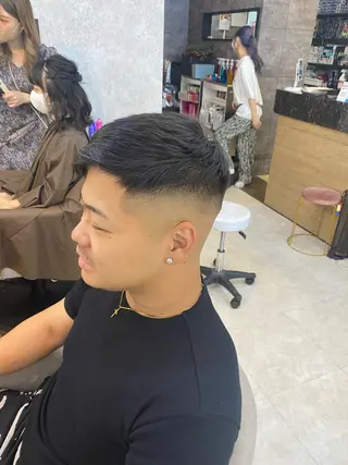 ショート メンズ 泰成/メンズ特化/ フェード/ツイスパのヘアスタイル