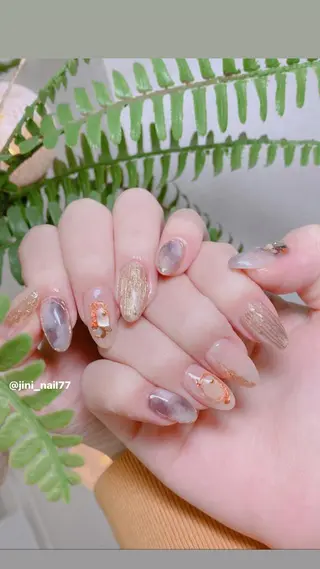 ネイル JINI NAIL所属・ジニ ネイルのネイルデザイン