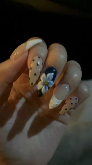 ネイル Lit rina🎀のネイルデザイン