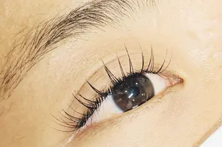 マツエク・マツパ Loy所属・Loy　原田千春  のヘアスタイル