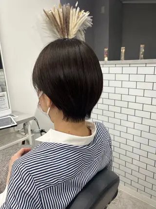 ショート 艶カラー推し！ なかはらあかりのヘアスタイル