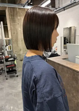 ショート ofF élua所属・🌵ボブ/切りっぱな し/ショート藤長芽生のヘアスタイル