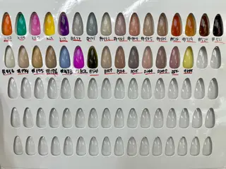 ネイル MAXKELLY HARUKAのネイルデザイン