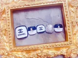 ネイル マジックミラー所属・マジック ミラーのネイルデザイン