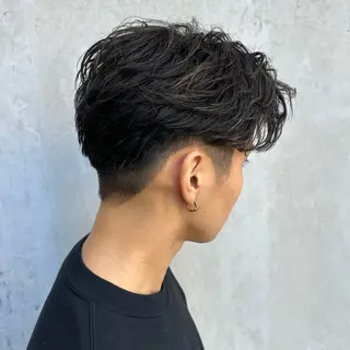 ミディアム カラー パーマ メンズ SALOWIN 原宿 iori所属・🌟原宿指名No.1 センターパート⭐️のヘアスタイル