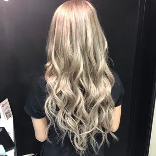 カラー 🦖店長🦖pino #しのだスペシャルのヘアスタイル