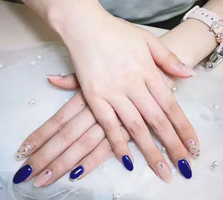 ネイル 小島 阿佑美のネイルデザイン