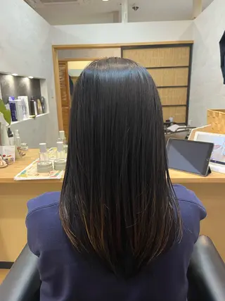 セミロング 髪屋　こころ所属・PATINA 安成 実記のヘアスタイル