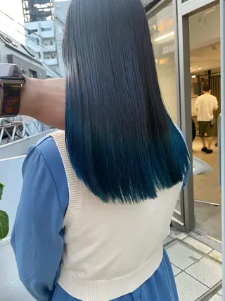 カラー センターパート/ 暖色カラーayuのヘアスタイル