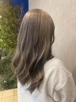 ロング カラー 中山 愛美莉のヘアスタイル