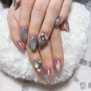 ネイル The Best Beauty受付担当のヘアスタイル