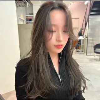 ロング sity 紅愛のヘアスタイル