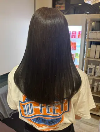 ロング カラー レイヤーカット／ おがわゆいり౨ৎ˚⟡のヘアスタイル