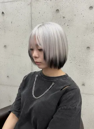ショート カラー ホワイト系はお任せ /ブリーチ/店長岩崎のヘアスタイル