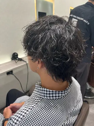 パーマ メンズ 吉見 涼のヘアスタイル