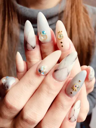 ネイル 札幌ネイルgorella所属・gorella Ａのネイルデザイン