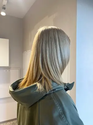 セミロング SALOWIN大宮crest所属・艶透明感カラー/レイ ヤー🌻/rioのヘアスタイル