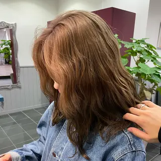 ミディアム 栄/レイヤーカット/ ハッシュカット/モモのヘアスタイル