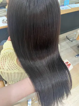 カラー しおり🍬 KOKORO🤍のヘアスタイル