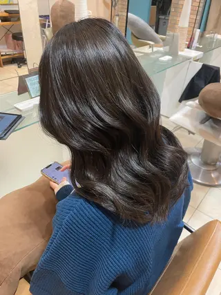 カラー 寺田 未来のヘアスタイル