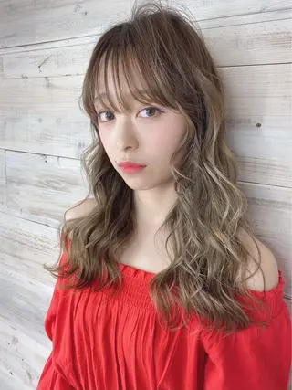 ロング カラー ハイトーン/ 顔周りレイヤー/白石のヘアスタイル