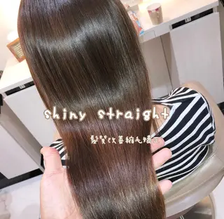 ロング パーマ 安井　昴 💫ブリーチ縮毛矯正のヘアスタイル