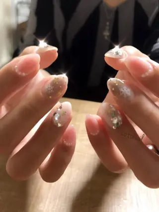 セミロング ネイル ツメトマツゲ .のネイルデザイン