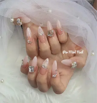 セミロング momo 長さだしのネイルデザイン