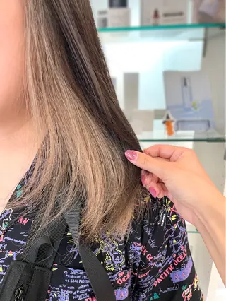 セミロング カラー Bleu Terre所属・ブルーテーフ 大泉 遥愛のヘアスタイル