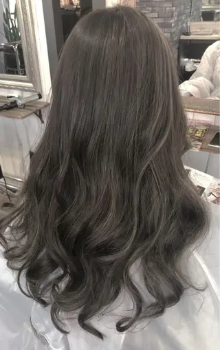 カラー 山崎 晃治のヘアスタイル