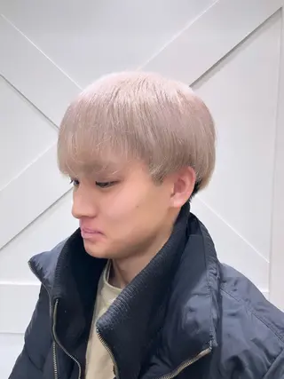 ショート カラー メンズ ハイトーンカラー シールエクステのヘアスタイル