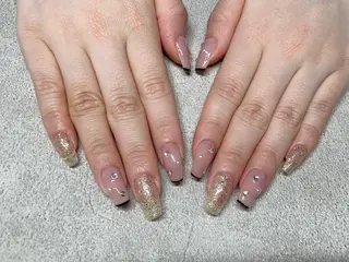 ネイル Roi〈ロワ〉 Minakoのネイルデザイン