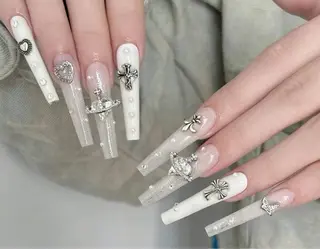 ネイル 小島 阿佑美のネイルデザイン