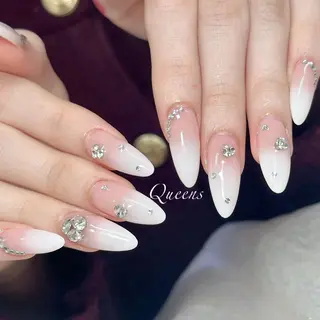 ネイル Queens 榊 まおのネイルデザイン