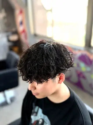 メンズ kearny 北千住所属・メンズパーマ縮毛矯正 🔥千咲斗のヘアスタイル