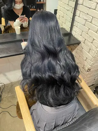 ロング カラー YEAU　PLUS所属・極上の艶髪 RINAのヘアスタイル