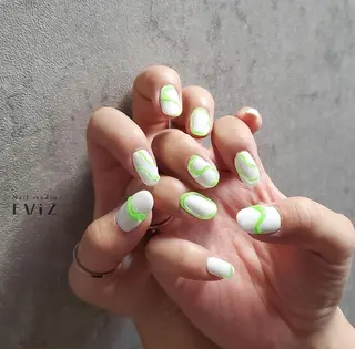 ネイル nailstudio eviz新宿店のネイルデザイン