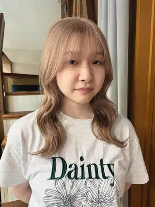 セミロング カラー 透明感カラー/ハイト ーン/メイク/umiのヘアスタイル