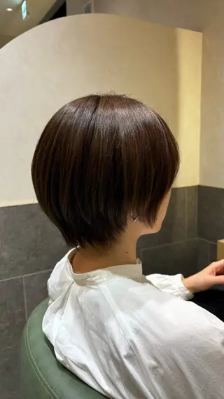 ショート カラー 清水 理愛のヘアスタイル
