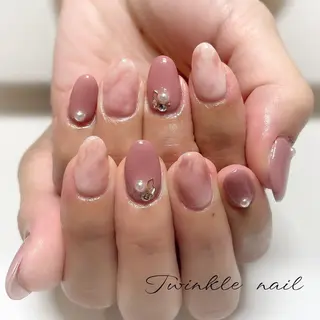 ネイル 中井 綾香の眉毛・アイブロウイメージ